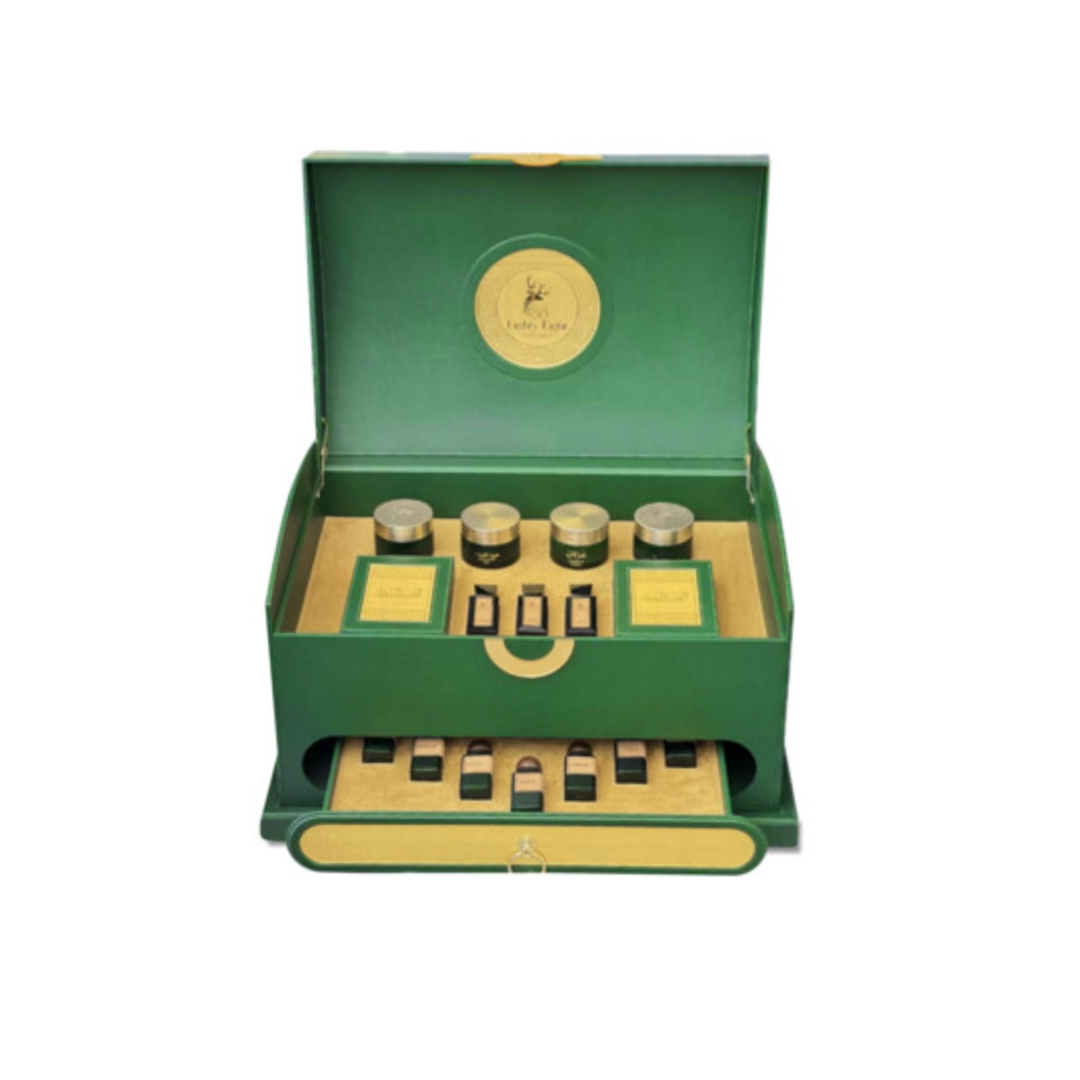 Fancy Maras Groom Box